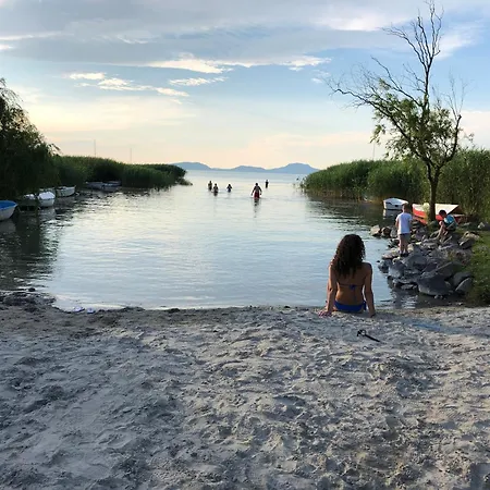 Wave77 Family Balatonfenyves-lake Balaton דירה