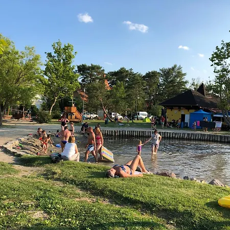 شقة Wave77 Family Balatonfenyves-lake Balaton بالاتونفينيفيس