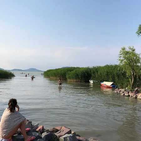 Wave77 Family Balatonfenyves-lake Balaton شقة